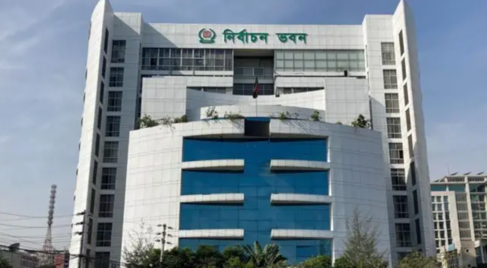 ৭১ কর্মকর্তাকে একযোগে বদলি করেছে নির্বাচন কমিশন