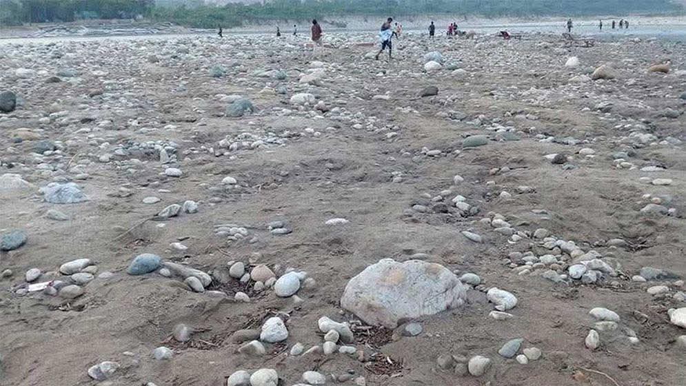 ভোলাগঞ্জের সাদা পাথর পর্যটনকেন্দ্র এখন মরুভূমি, পাথর কোথায় গেল?