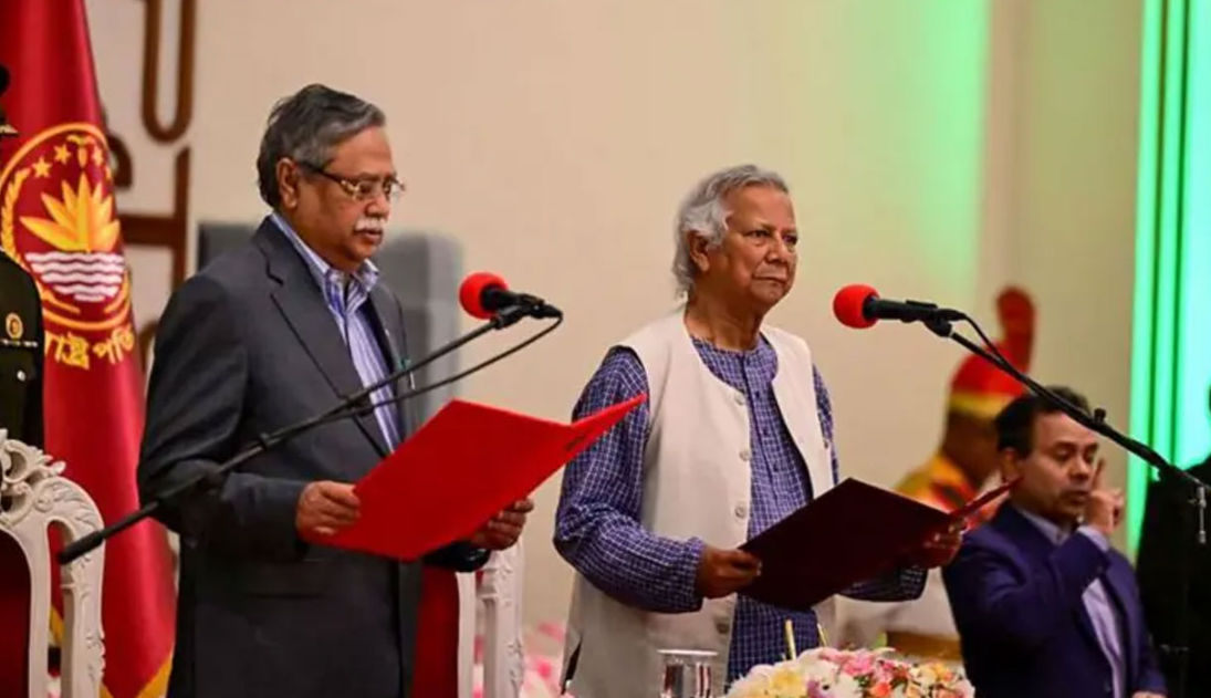 অন্তর্বর্তী সরকারের এক বছর: স্থিতিশীল অর্থনীতি, প্রশ্নবিদ্ধ বিচার ও মব ভায়োলেন্সে সমালোচনা