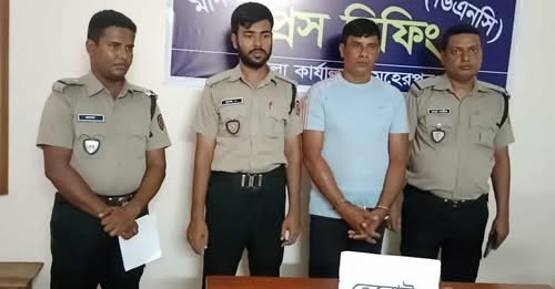 মেহেরপুরে ৬০ গ্রাম হেরোইনসহ অবসরপ্রাপ্ত সেনা সদস্য আটক