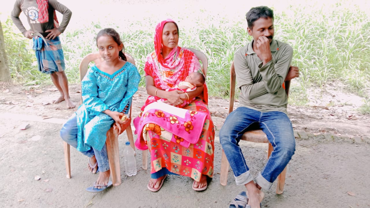 মুজিবনগরে পতাকা বৈঠকের মাধ্যমে ভারত ফেরত দিলো বাচ্চা সহ ৪ বাংলাদেশি