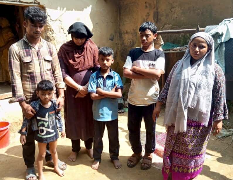 ভারত থেকে পুশইনকৃত ৬ রোহিঙ্গা হালুয়াঘাট সীমান্তে আটক