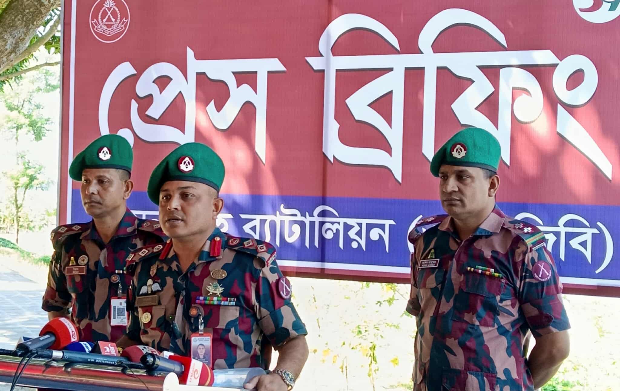 সীমান্তে চোরাচালান ও অবৈধ বালু উত্তোলনে লাগাম টানছে ৩৯ বিজিবি