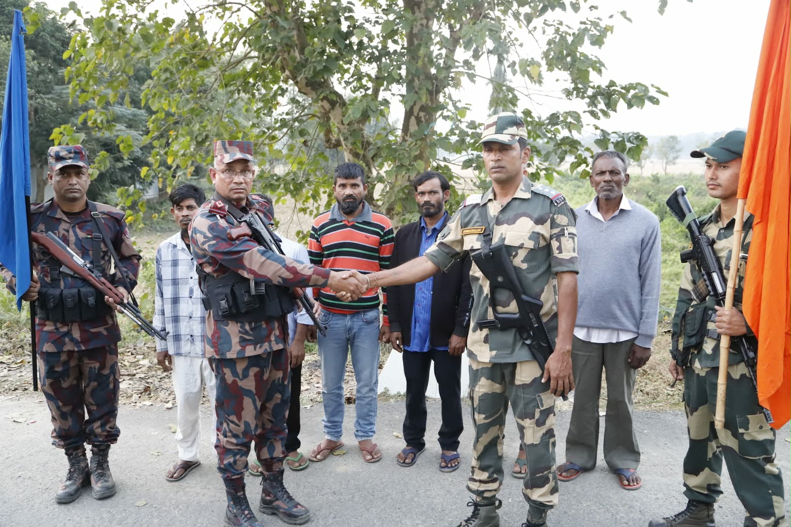 ভারতের তুরা কারাগার থেকে দেশে ফিরলো ৬ বাংলাদেশি মৎস্যজীবী