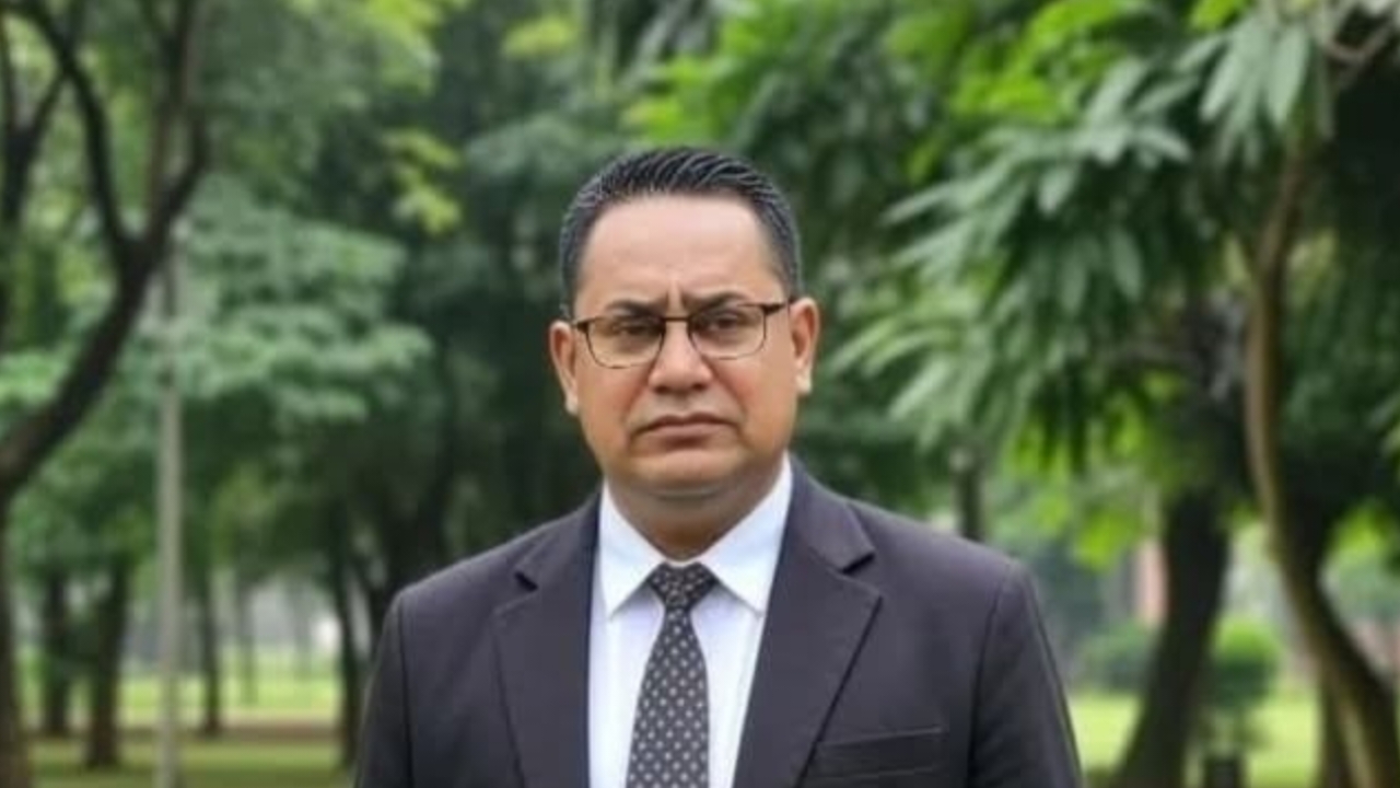 ভ্রাম্যমাণ আদালতের সময় ইউএনওকে শাসানো সেই ইউপি চেয়ারম্যান সাময়িক বরখাস্ত