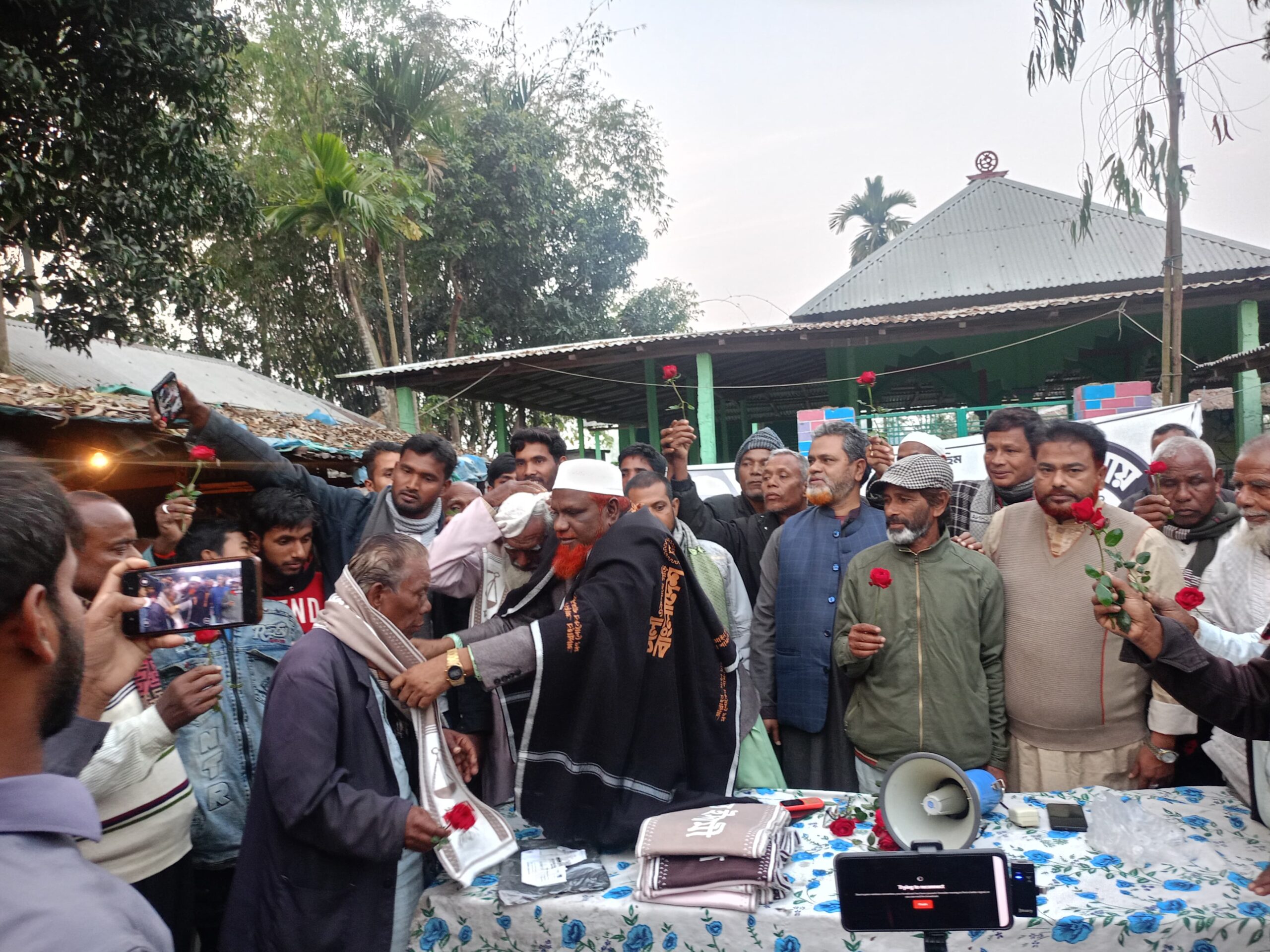 জলঢাকায় বিএনপি ও জাতীয় পার্টির অর্ধশতাধিক নেতা জামায়াতে যোগদান