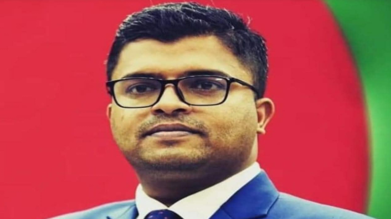 পলাশবাড়ীতে ভোটকেন্দ্র সিসি ক্যামেরা স্থাপনে অনিয়মের অভিযোগ ইউএনও-এর বিরুদ্ধে
