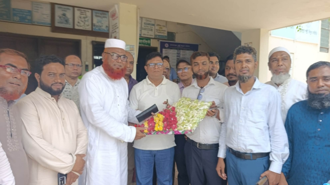 জনসেবা নিশ্চিত করতে এমপি তাজউদ্দিন খানের মতবিনিময় ও তদারকি